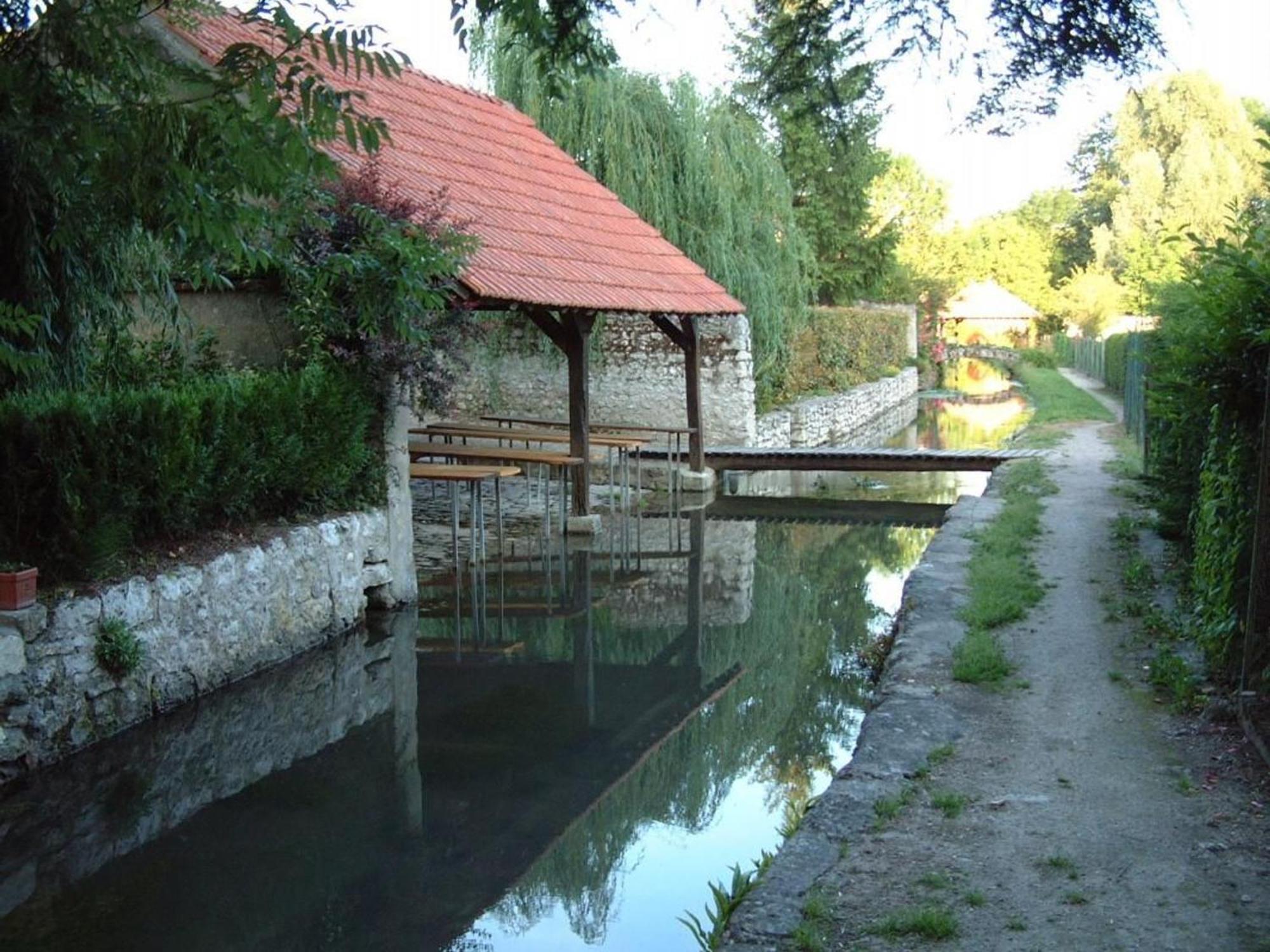 Chambres D'Hotes De Charme Au Pays Des Chateaux Avec Wi-Fi - Fr-1-590-333 Tavers Extérieur photo